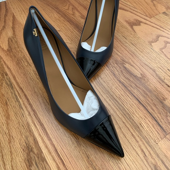 penelope cap toe pump
